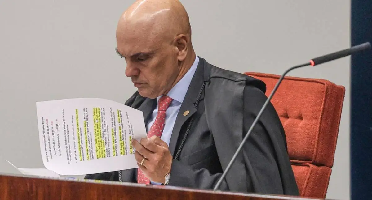 Alexandre de Moraes multa advogado por uso de comandos ocultos em petição no STF