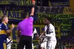 Andrés Gomez é expulso após empurrar o árbitro e desfalcará Vasco na volta