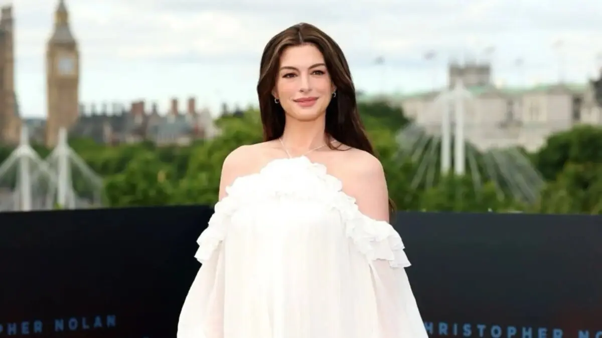 Anne Hathaway revela quem inspirou seus looks de maternidade: “Ela mudou o jogo”; assista Anne Hathaway revela qual estrela inspirou seus looks de maternidade: “Ela mudou o jogo”; assista! (Foto: Getty)