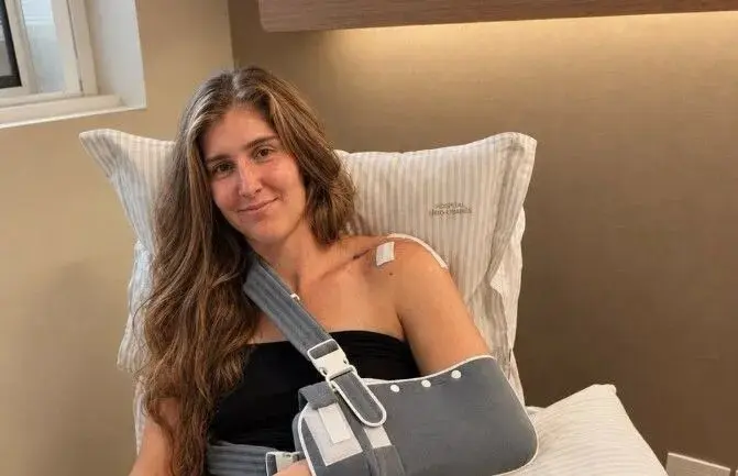 Bia Haddad Maia passa por cirurgia no ombro e promete retorno às quadras