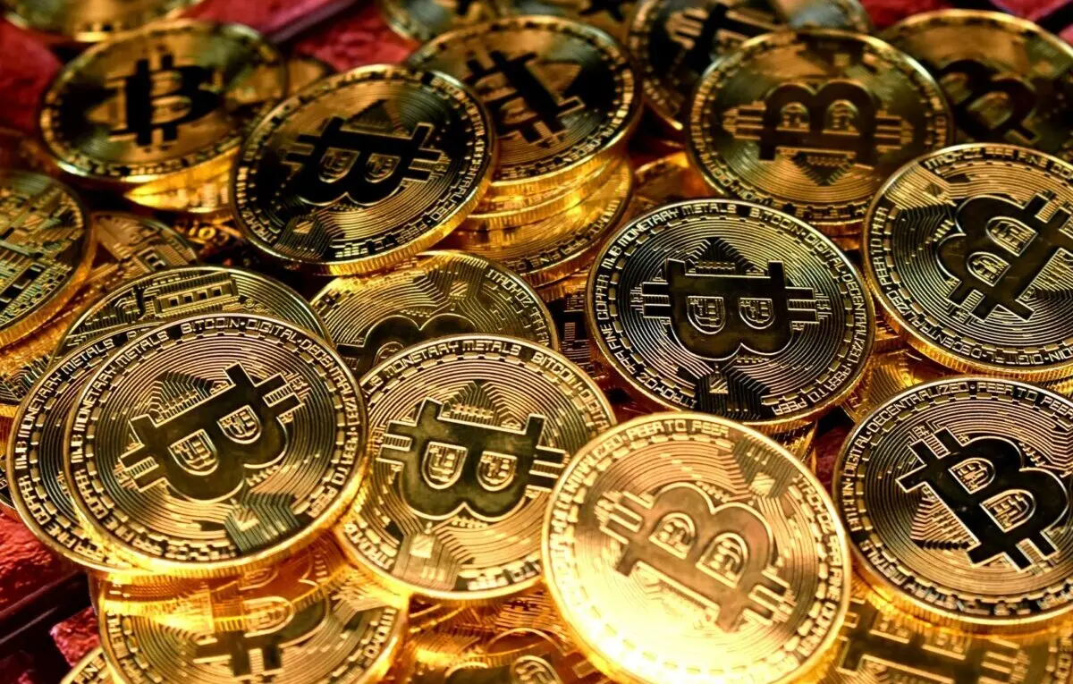 Bitcoin sobe 6,51% e Ibovespa 5,03% em setembro; ouro cai 6,52%