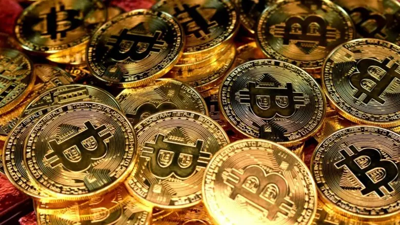 Bitcoin sobe 6,51% e Ibovespa 5,03% em setembro; ouro cai 6,52%