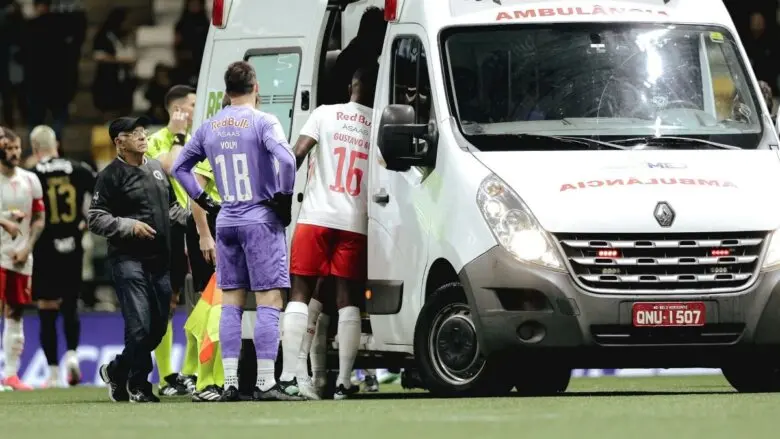 Bragantino atualiza situação de Alix Vinícius após choque de cabeça