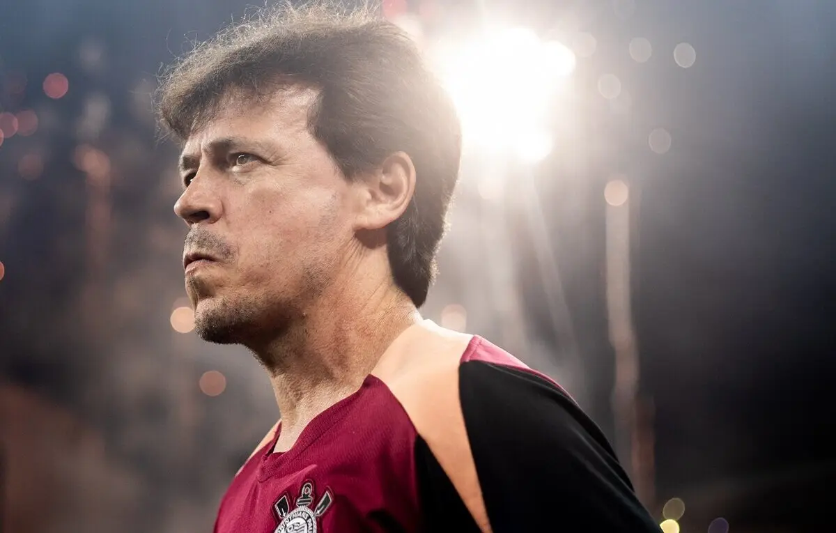 Brasileirão 2026: Fernando Diniz é o 19º técnico demitido no campeonato