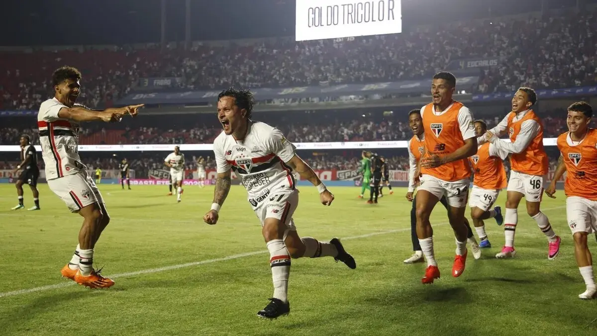 Brasileirão: São Paulo bate Vasco, se afasta do Z4 e sonha com Libertadores