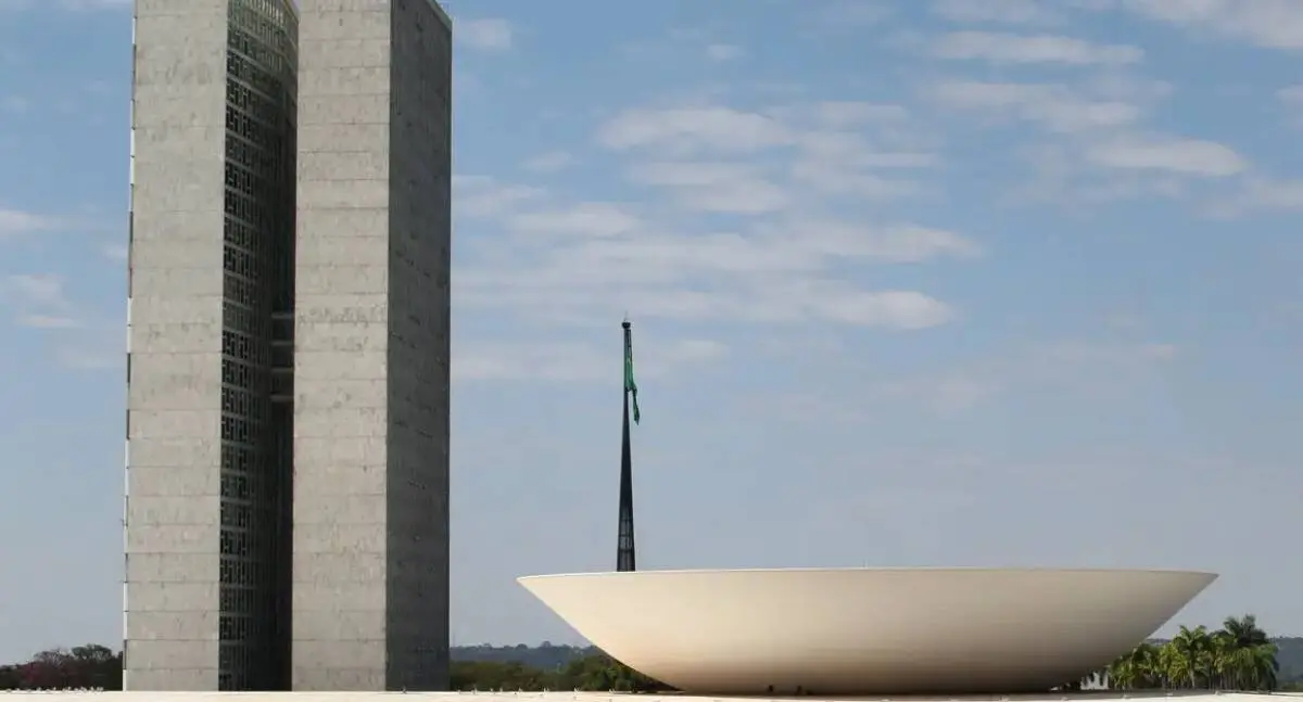 Câmara aprova PLP que eleva teto de faturamento do MEI e anistia dívidas ativas até outubro de 2026