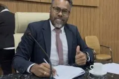Câmara aprova projeto de Dr. Santana que isenta taxa em concursos para mesários eleitorais