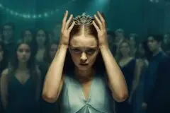 ‘Carrie, a Estranha’: Mike Flanagan afirma que a cena do baile foi a “mais difícil” de sua carreira
