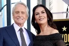 Catherine Zeta-Jones revela se leu autobiografia bombástica de Michael Douglas e reage às revelações do marido Foto: Getty