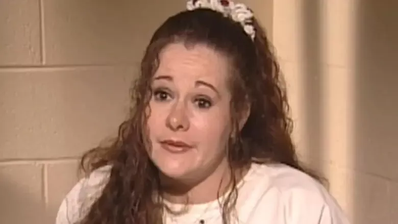Christa Pike: Ligações para emergência revelam confusão entre equipes após tentativa frustrada de execução Christa Pike (Foto: Reprodução/ Inside Edition)