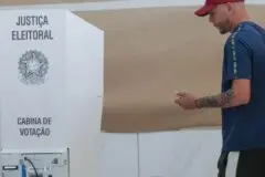 “Cola eleitoral” em papel é recomendada para evitar anulação de votos no segundo turno