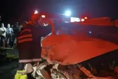 Colisão entre caminhonetes deixa dois mortos e 6 feridos em Rondônia