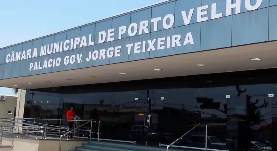 Concurso, TCE e contas: o que está por trás das exonerações na Câmara de Porto Velho