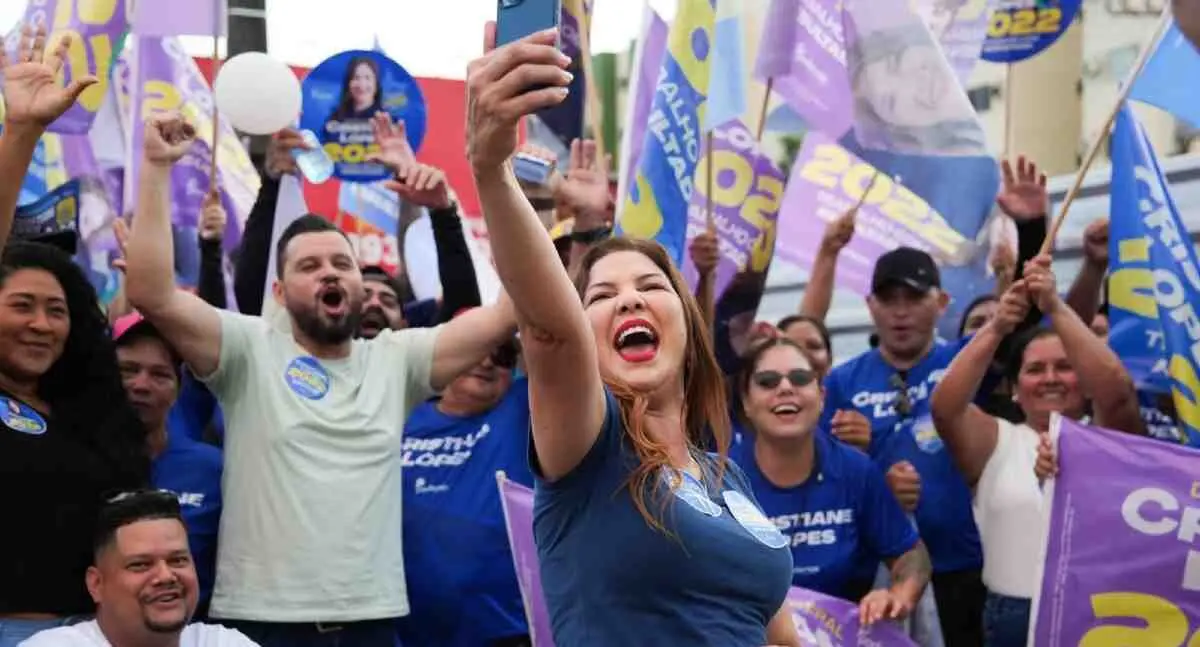 Cristiane Lopes encerra campanha rumo à reeleição com grande mobilização em Porto Velho