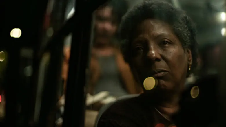 Crítica 2 | Vicentina Pede Desculpas – Rejane Faria BRILHA em Dolorido Drama na Netflix [Festival do Rio]
