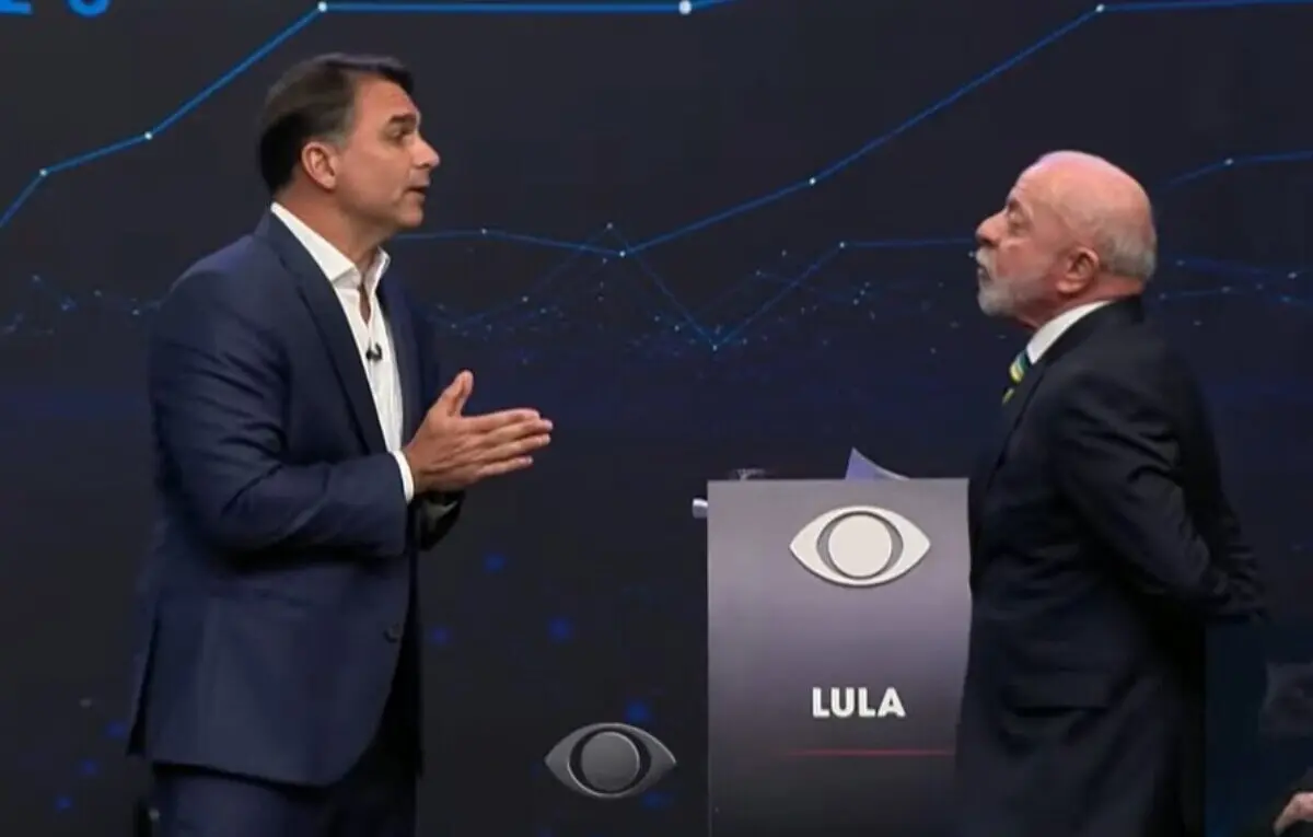 De dicção à indústria de cortes: entornos de Flávio e Lula analisam debate