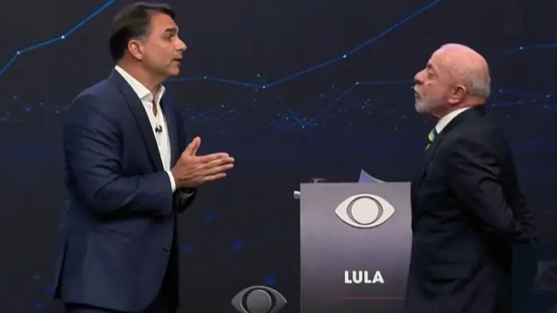 De dicção à indústria de cortes: entornos de Flávio e Lula analisam debate