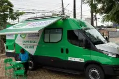 Dentista vai até a população: unidade móvel começa atendimento em Porto Velho
