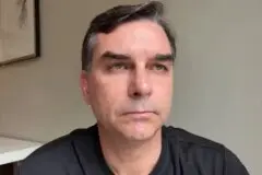 Departamento de Estado dos EUA concede vistos a Flávio Bolsonaro e família