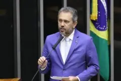 Elmano é reeleito governador do Ceará no 1º turno
