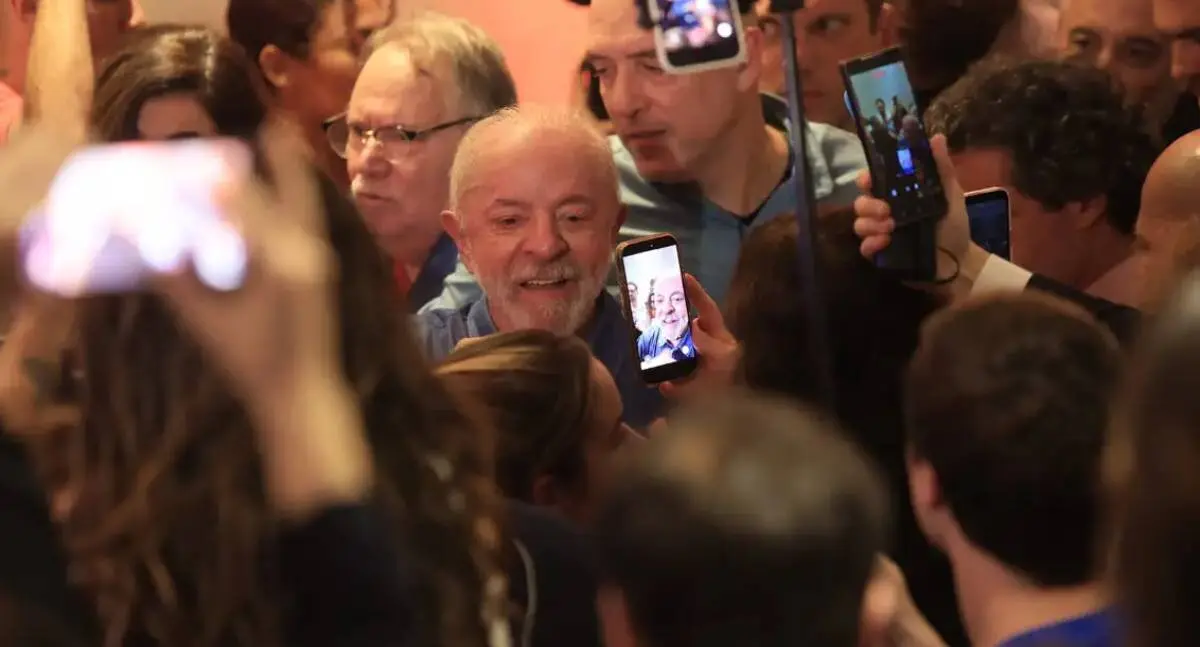 Em primeiro discurso, Lula defende regulação das redes sociais e anuncia novo modelo de gestão