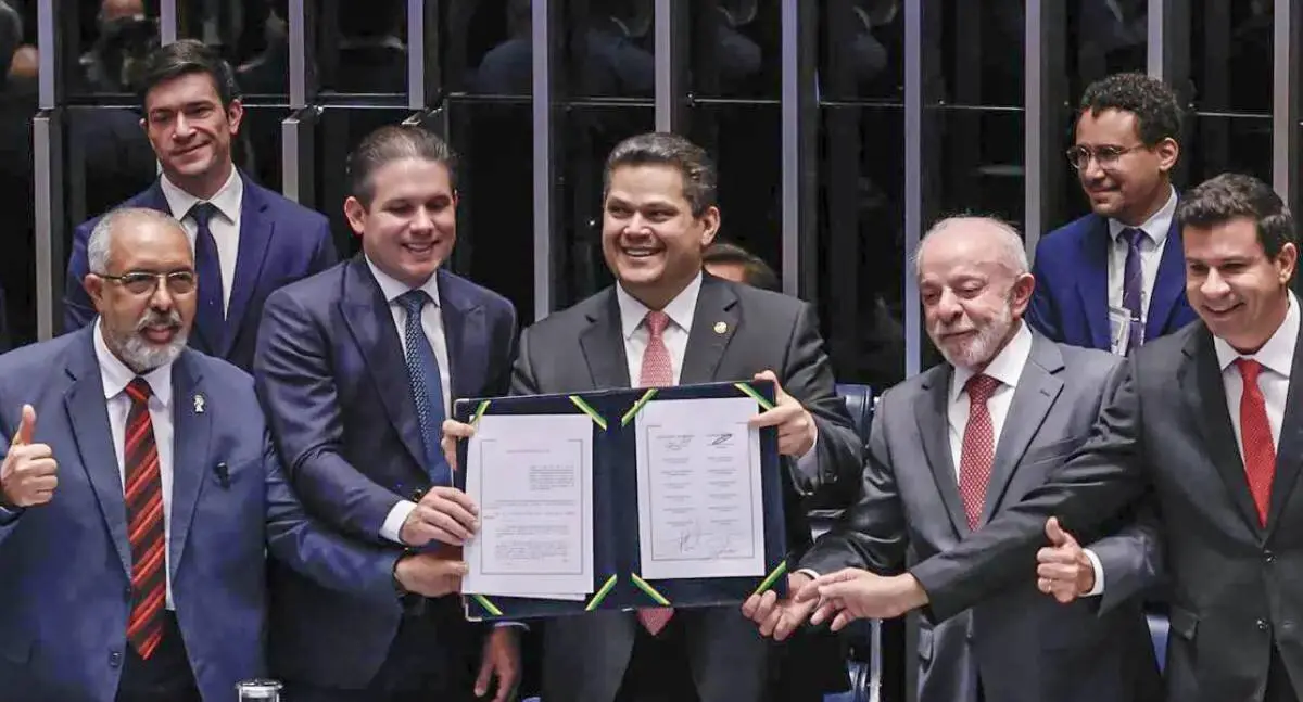 Emenda que acaba com a escala 6×1 deve começar a valer em até 60 dias