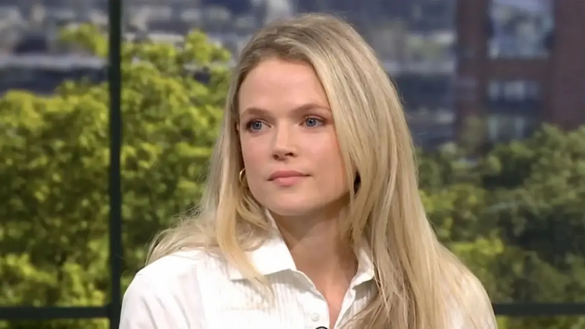 Ex-atriz de Hollywood deixa carreira em segundo plano para atuar como “doula da morte”, e explica o porquê Ex-atriz de Hollywood deixa carreira em segundo plano para atuar como “doula da morte”; assista (Foto:; Reprodução/ YouTube)