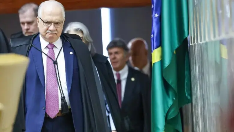 Fachin arquiva investigações e avança no fim do inquérito das fake news