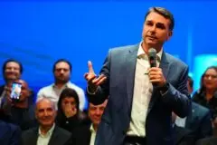 Flávio acusa sindicatos de favorecer Lula em posts; TSE nega barrar perfis