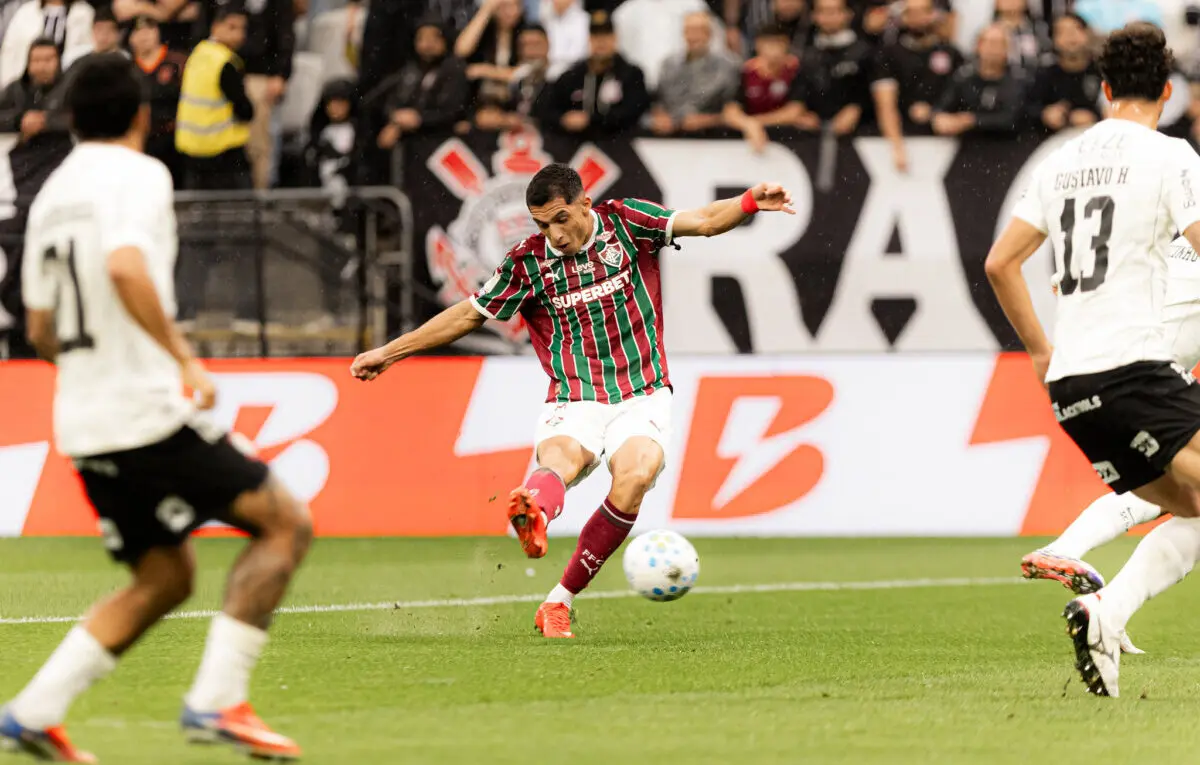 Fluminense x Coritiba: saiba onde assistir e prováveis escalações do duelo