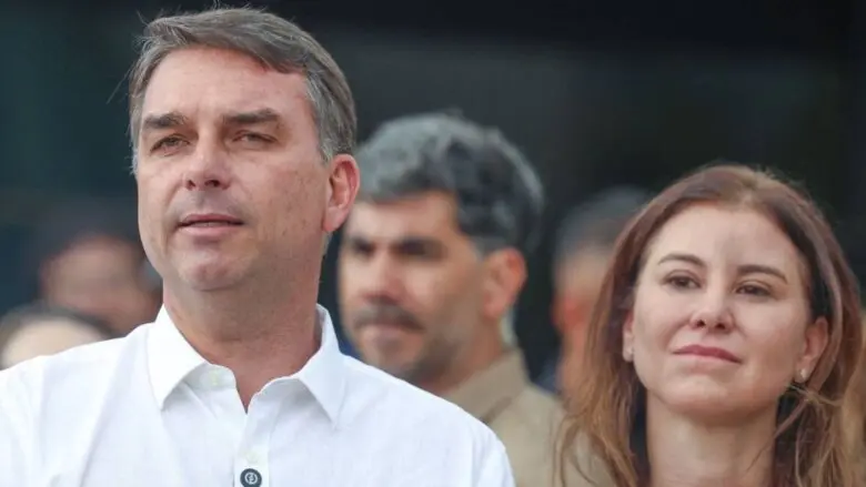 Fontes aliadas e autoridade dos EUA confirmam fuga do senador Flávio Bolsonaro para os EUA