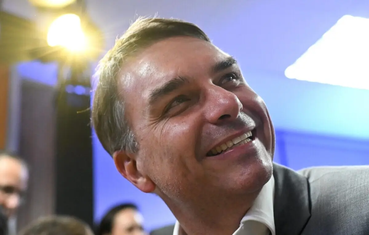 Globo diz que almoço com Flávio não teve lideranças do jornalismo