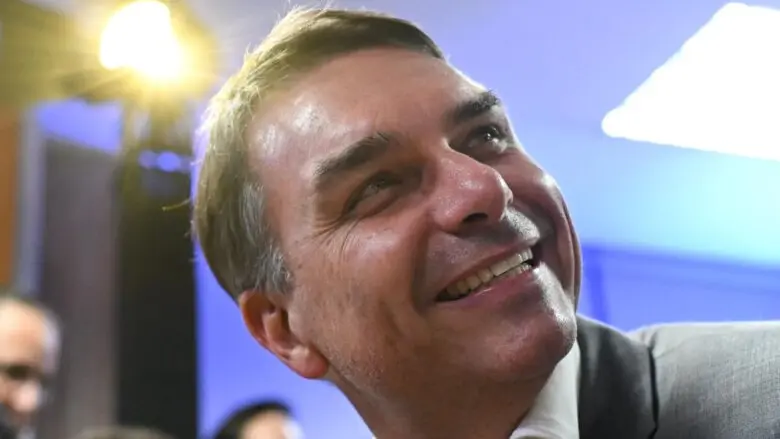 Globo diz que almoço com Flávio não teve lideranças do jornalismo