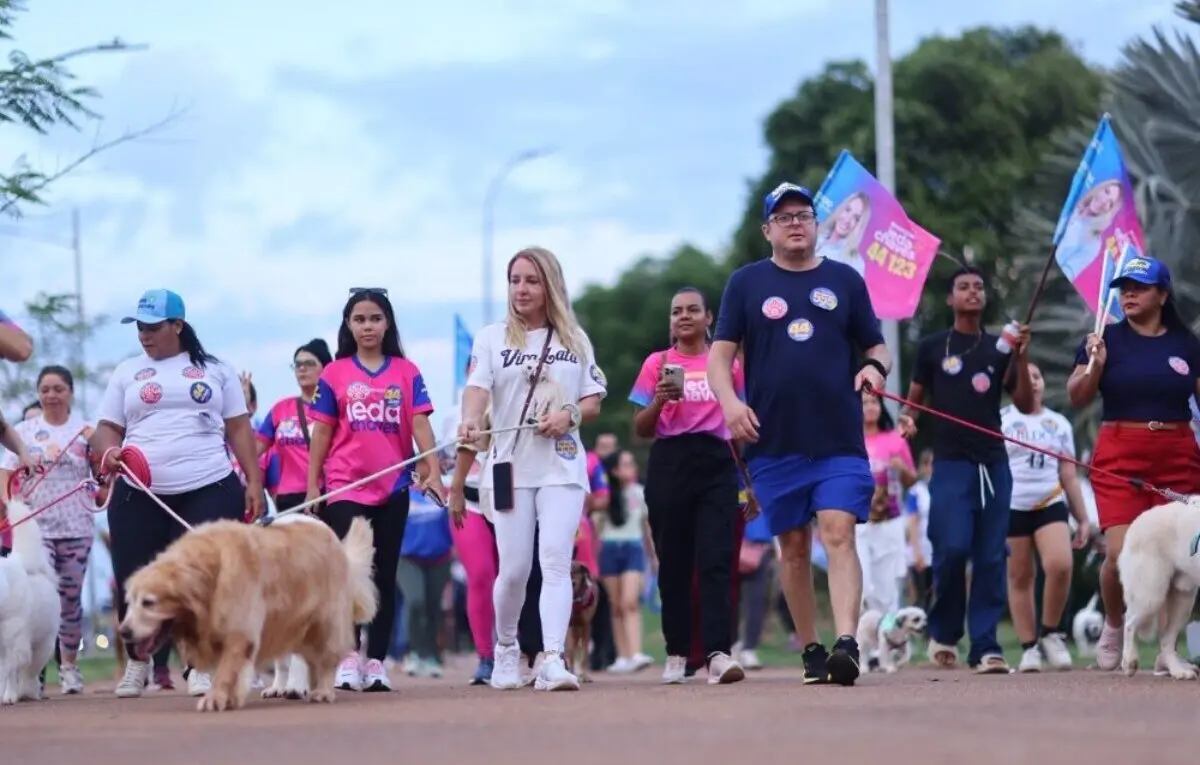 Ieda Chaves encerra campanha com Caminhada PET e reforça compromisso com a causa animal