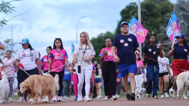 Ieda Chaves encerra campanha com Caminhada PET e reforça compromisso com a causa animal
