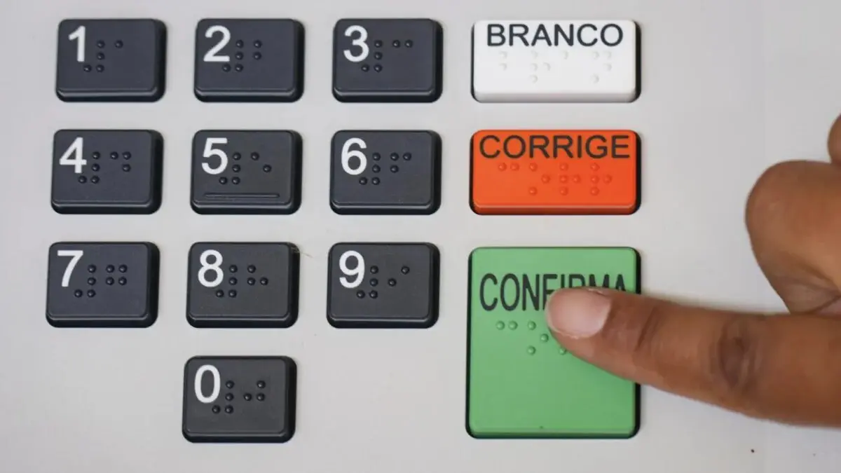 Justiça manda Meta tirar do ar posts que incentivam demissão por voto