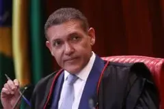 Kassio suspende propaganda do PT sobre caso Master
