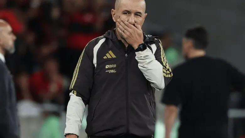 Leonardo Jardim aponta que Flamengo foi pouco efetivo diante do Estudiantes