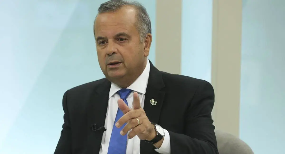 Líder da oposição no Senado admite falta de provas sobre fraude e minimiza carta de Flávio Bolsonaro