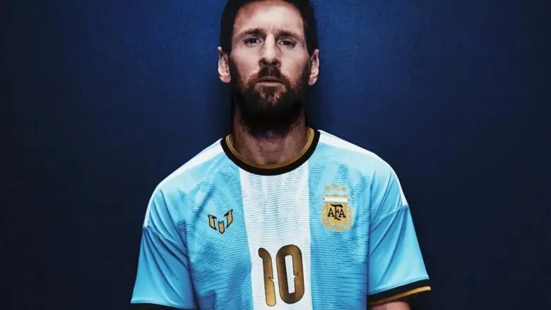 Lionel Messi é flagrado chorando em ônibus antes do jogo de despedida