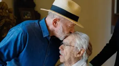 Lula telefona a Sarney para agradecer apoio na eleição