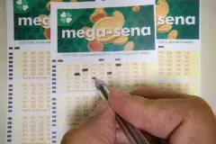 Mega-Sena volta a acumular e prêmio vai a R$ 320 milhões