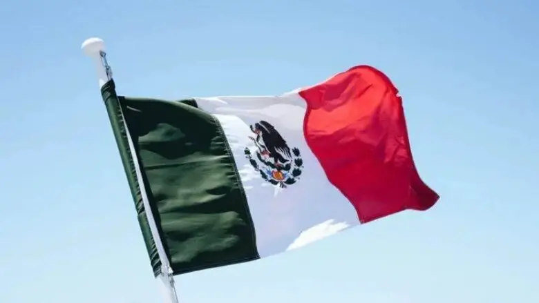 México vai proibir presidentes de terem dupla cidadania