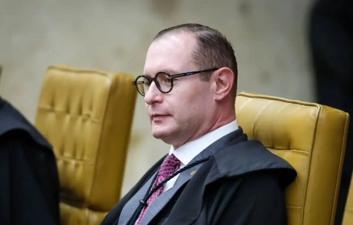 Ministro do STF prorroga eleição em duas horas em todo o país
