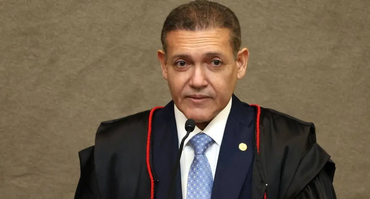Ministro Kassio Nunes Marques dá prazo de 10 dias para PGR se manifestar sobre revisão criminal de Jair Bolsonaro
