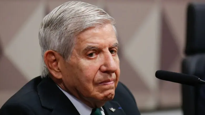 Moraes autoriza Heleno a fazer tratamento por ondas de choque
