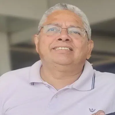 Nem a IA ou superinteligência, vai substituir o papel do Professor