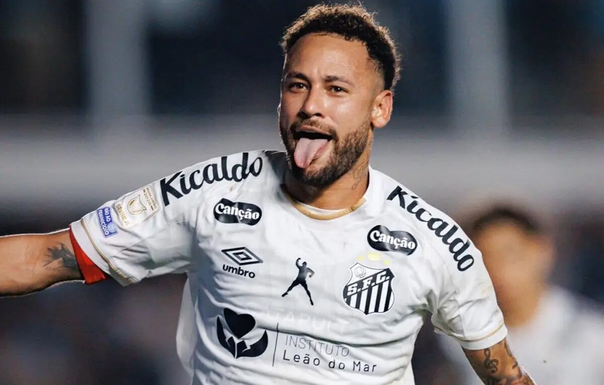 Neymar fica fora de jogo do Santos contra Atlético-MG por gramado sintético