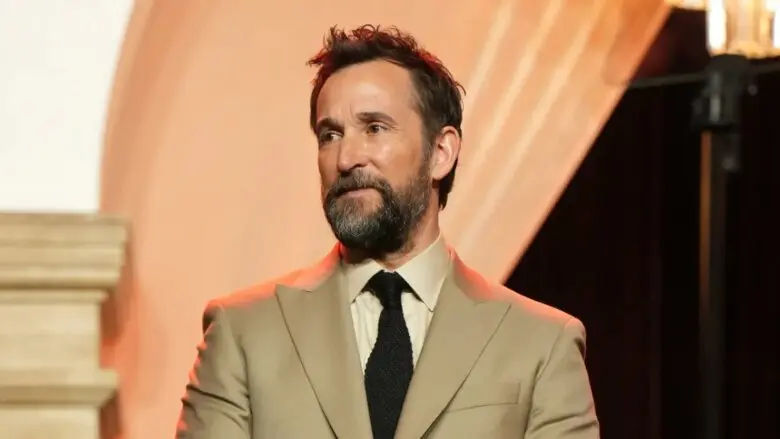 Noah Wyle, de “The Pitt”, revela reação hilária dos filhos ao ser eleito o “Homem Mais Sexy do Mundo” Noah Wyle, de “The Pitt”, revela reação hilária dos filhos ao ser eleito o “Homem Mais Sexy do Mundo”