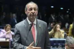 Omar Aziz é eleito governador do Amazonas